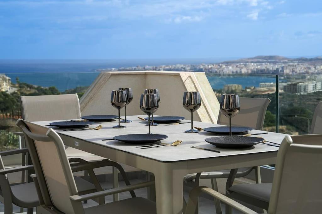 Апартаменти Lux Sea&Country Views With Pool Мелліха Екстер'єр фото